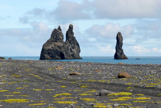 Trolle, die von der aufgehenden Sonne überrascht wurden