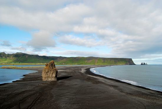Reynisfjara von Kap Dyrhólaey aus