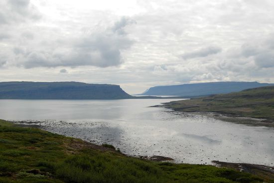 Blick über den Vattarfjörður