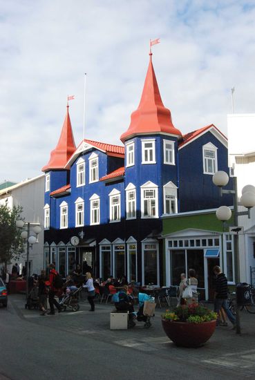 Hafnarstræti, die Hauptgeschäftsstraße