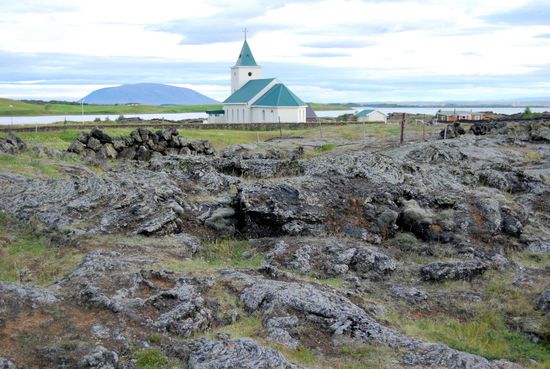die Kirche von Reykjahlið im Lavafeld