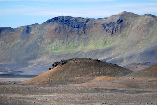 Fahrt durchs Gebirge, die Kette, die gestern im letzten Sonnenlicht lag