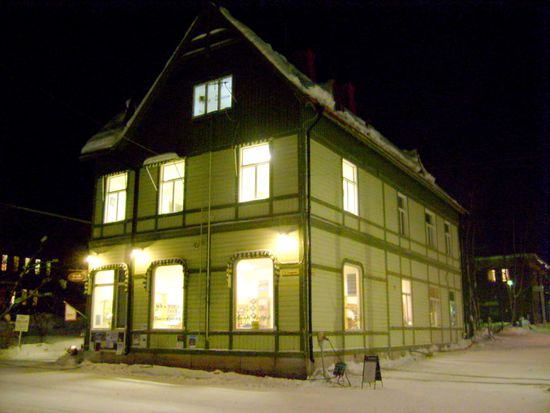 an der alten Apotheke, jetzt Verkauf von Kunsthandverk.