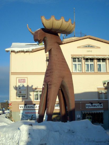 Der Elch, das Wappentier Jämtlands, in Strömsund.