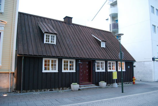 das älteste Haus Reykjavíks in der Aðalstræti