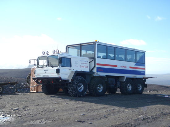 Touristenfahrzeug für Gletscherausflüge