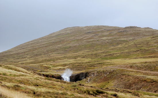 der Wasserfall fließt mal wieder aufwärts