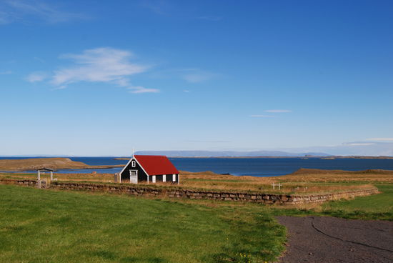 die alte Kirche von Bjarnarhöfn