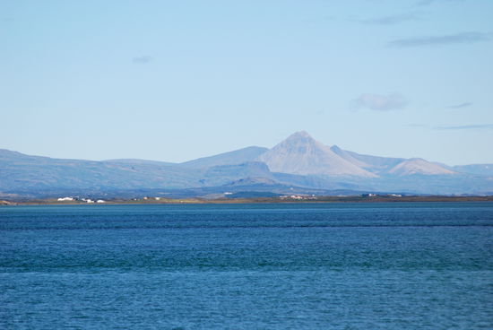 Blick über Borgarfjörður zur Baula