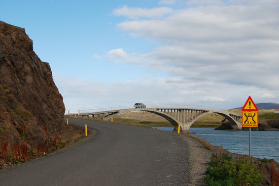 große einspurige Brücke