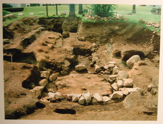 Ausgrabungen am Friedhof