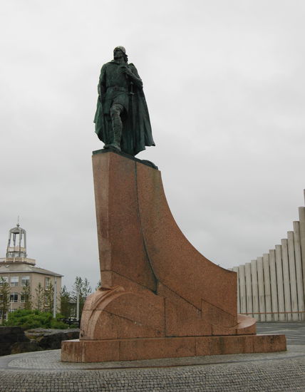 und Leifur-Eiríksson-Denkmal