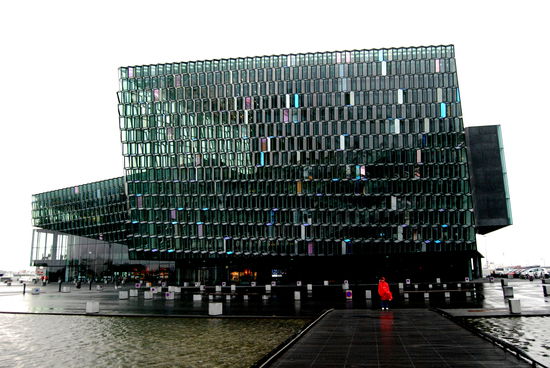 zurück zur Harpa