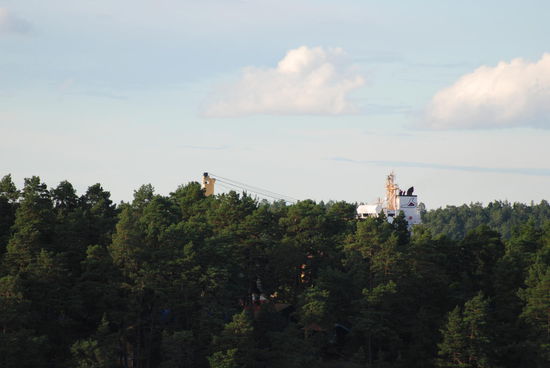 was macht das Schiff im Wald?