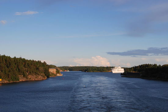 die Birka folgt uns durch die Ochsentiefe