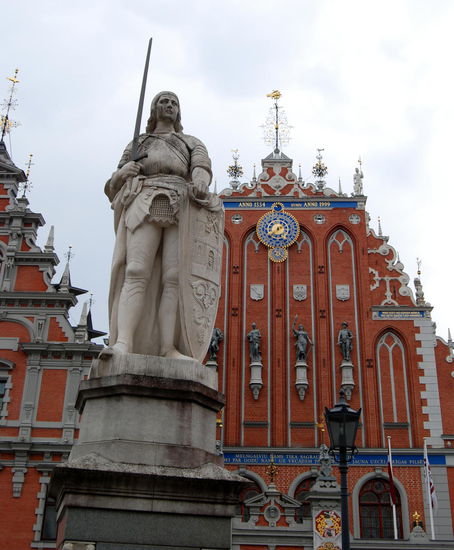 Schwarzhäupterhaus mit Roland