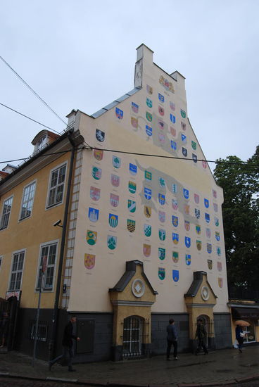 Giebel der alten Schwedischen Kasernen