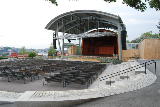 die große Bühne, Sollidenscenen, hier findet u.a. im Sommer regelmäßig "Allsång" statt, wo jeder mitsingen kann