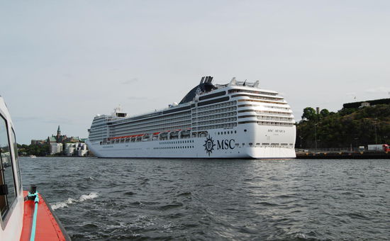 am Kreuzfahrtanleger,