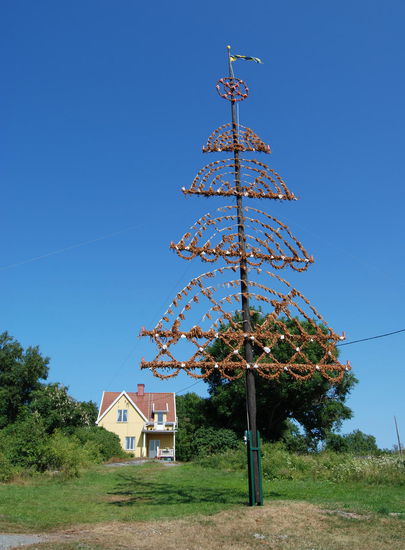 Midsommarstången, wie auf den Åland-Inseln üblich