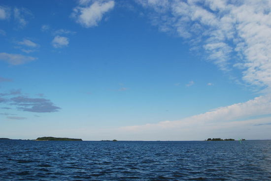 Weite bei der Umrundung der Ostspitze von Östra Lagnö, trotzdem noch im Windschatten