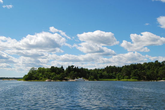 in der Bucht, in der wir Rast machten, lag noch ein anderes Boot