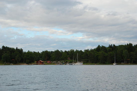 an dem Gästehafen vorbei, wo wir unser Boot eingesetzt hatten