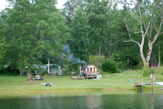 die Saunatonne wurde schon angeheizt