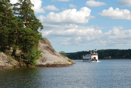 der nächste Ausflugsdampfer