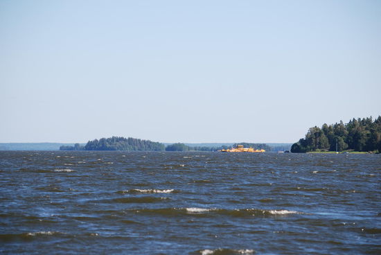 an der engen Stelle zwischen den Inseln Munsö und Adelsö wurde es kabbelig