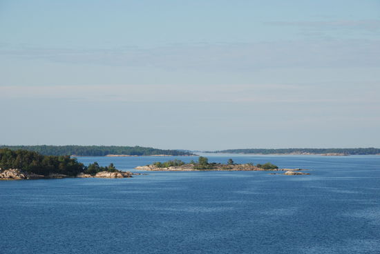 im Kanholmsfjärden ändert die Birka den Kurs auf Nordost