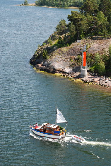 Freizeitboot vor Klubbholmen