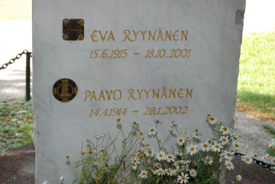 Evas und Paavos Grab