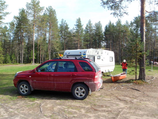wir htten unser Boot vom Dach genommen und wollten heute paddeln