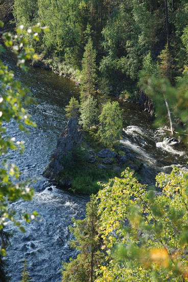 die Insel Kalliosaari mitten im Fluß