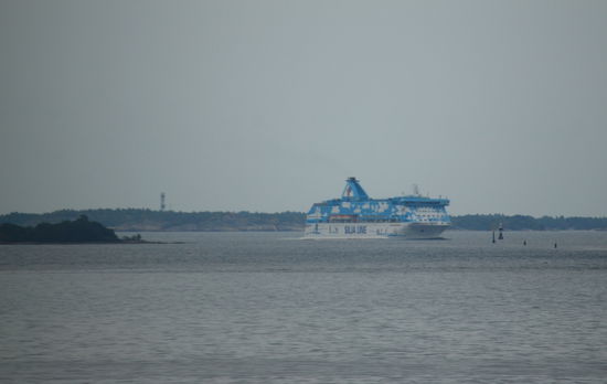 Silja-Fähre GALAXY in den Ålandschären