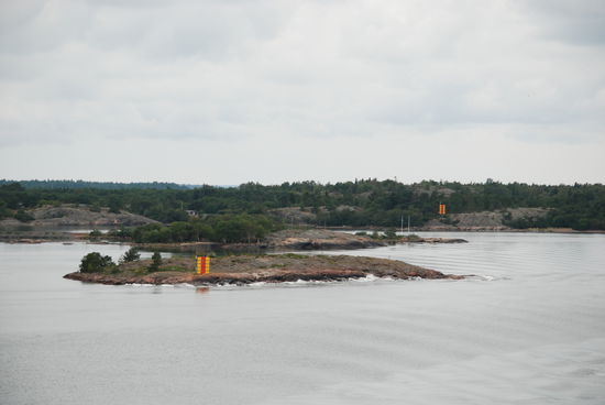 Enslinien gibt es überall in den Skären zur Navigation