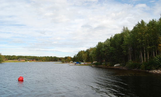 am kleinen Hafen von Nellim
