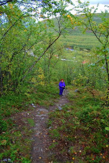 nun kamen wir langsam hinunter zum Ort