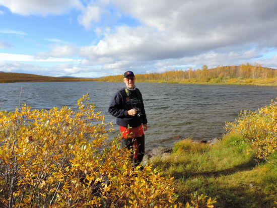 am Ufer des Könkämäälven