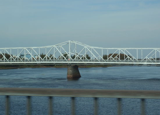 dann über den Grenzfluß Torneälven