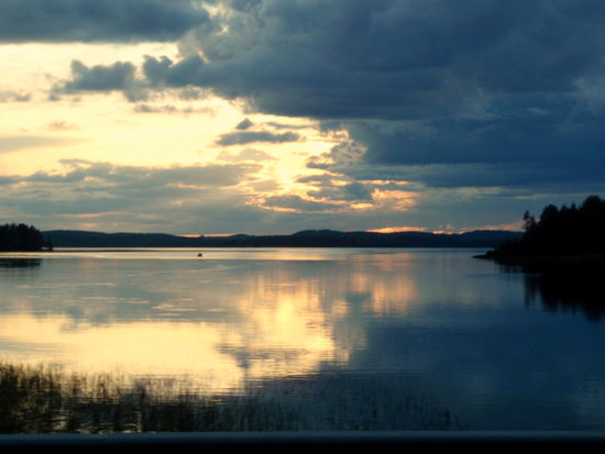 langsam geht die Sonne unter