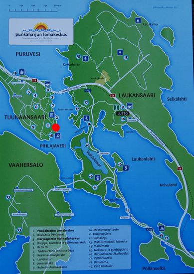 Informationstafel am Campingplatz zeigt die Umgebung