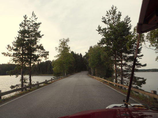 rechts und links Wasser