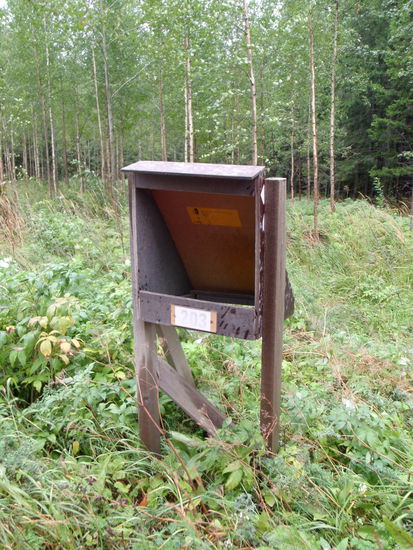 typisch finnischer Briefkasten, passen auch Pakete rein