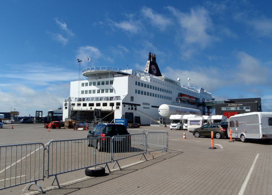 dann fuhren wir an Bord