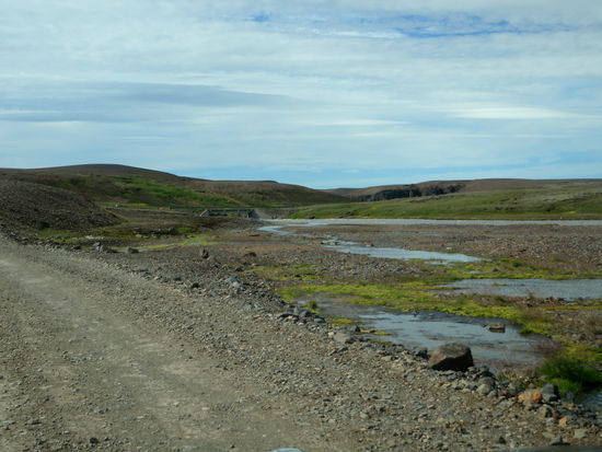 kurz vor der Brücke über die Jökulkvist bog unsere Piste nach Süden ab