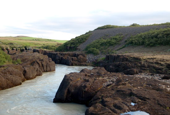 wieder auf der 30 überquerten wir die Schlucht Brúarhlöð