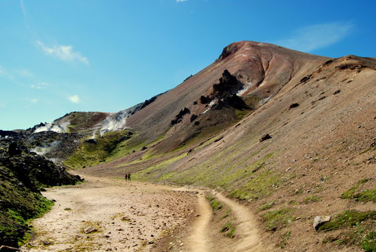 Weg am Rand des Laugahraun Richtung Hochtemperaturgebiet