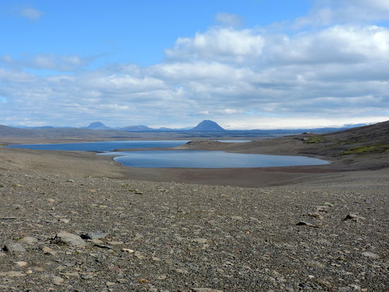 Steinwüste mit Seen